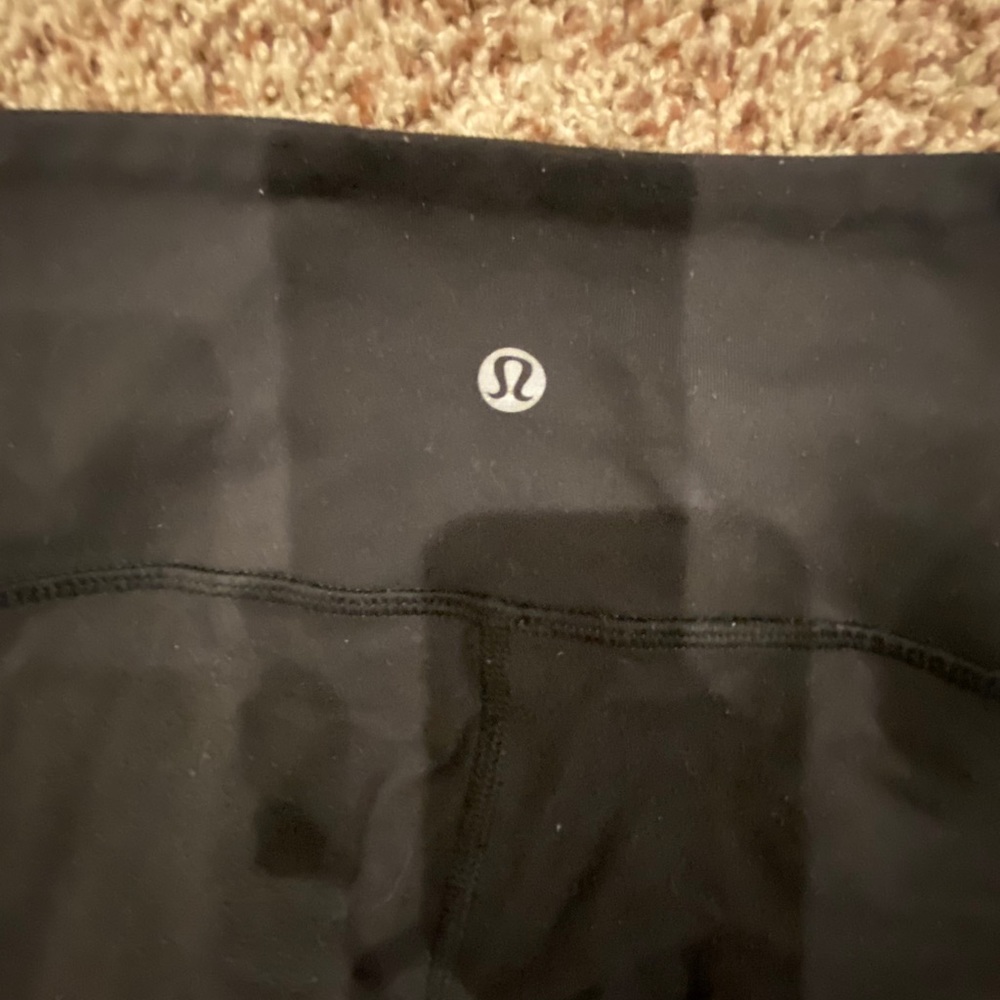 Lululemon Wonder Under - Picture 2 of 4